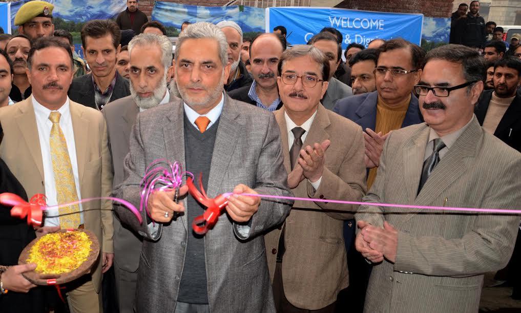 J&K Bank Chairman inaugurates renovated Lal Mandi business unit